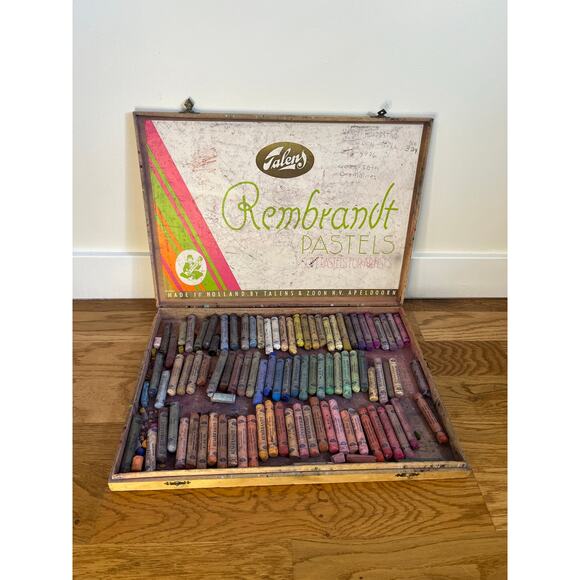 Vintage Rembrandt Soft Pastels by Talens Holland Wooden Box Artist Drawing Media - Picture 1 of 3
